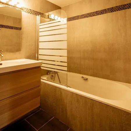 Duplex 4 Pièces 5* - 8 Pers, Balcon Sud, Garage, Sauna, à 350m Des Pistes De - - Fr-1-263-155 *